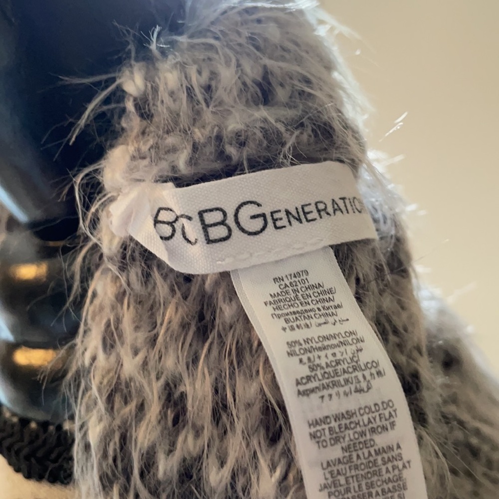 BCBGeneration Scarf - Picture 4 of 4
